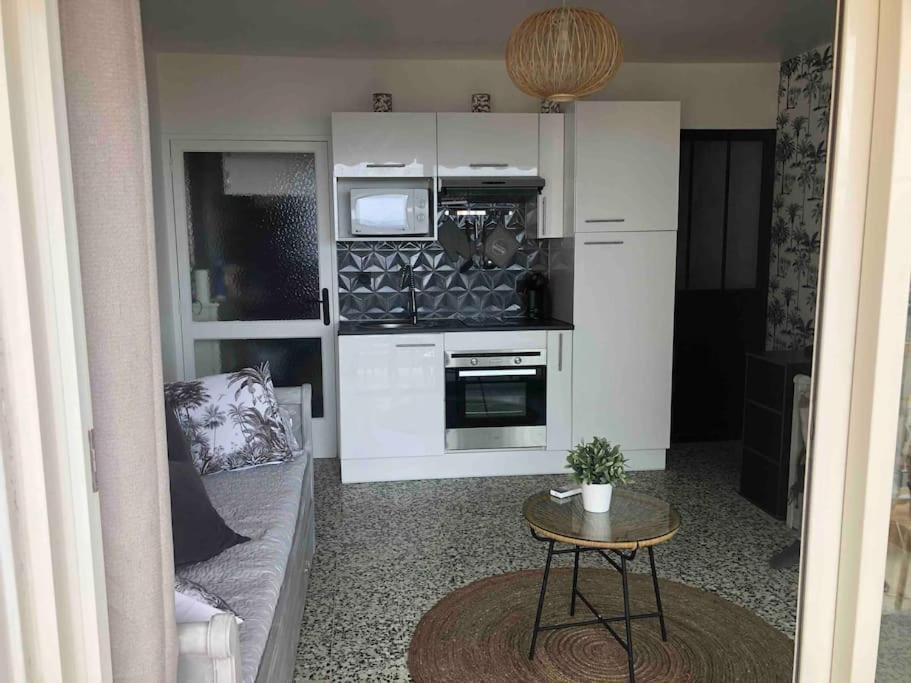 Appartement Vue Mer Au Lavandou Le Lavandou Exterior foto